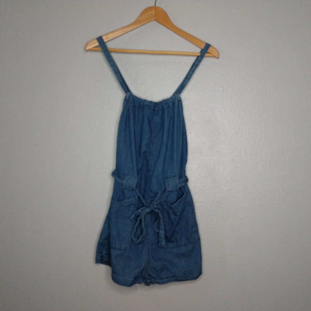 BDG Women's Small Blue Chambray Short Overalls Pockets Cuffed Tie Back